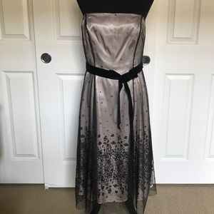 ADRIANNA PAPELL BOUTIQUE Strapless Glittery Dress